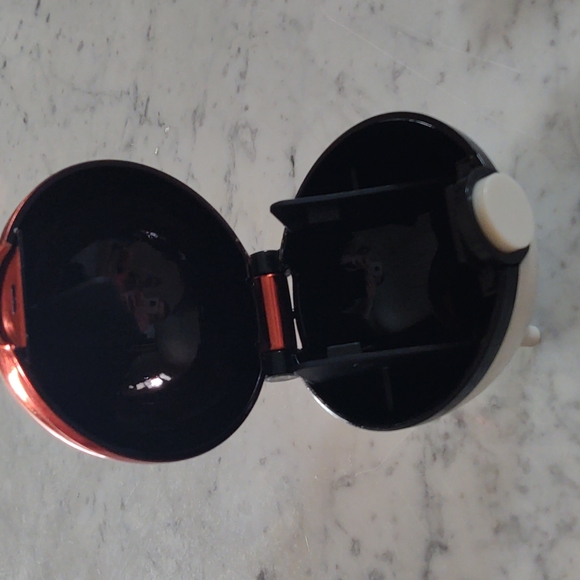 23 Carat Gold Plated Poliwhirl Pokemon Collectible Card and Pokeball - Picture 5 of 11